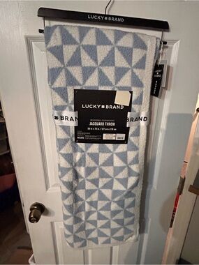 Lucky Brand Fog  Blue and Ivory Super Cozy Geometric Jacquard Throw